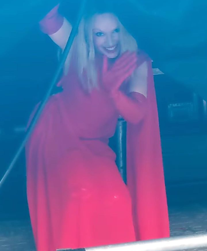 SwannKelvin's tweet photo. "Kelv...Kelv!....ssshhh! I'm hiding!" 
😅😂🤣❤️ 
#Kylielove💎 #KMLive🎤🎶 https://t.co/2EHquY8dm3