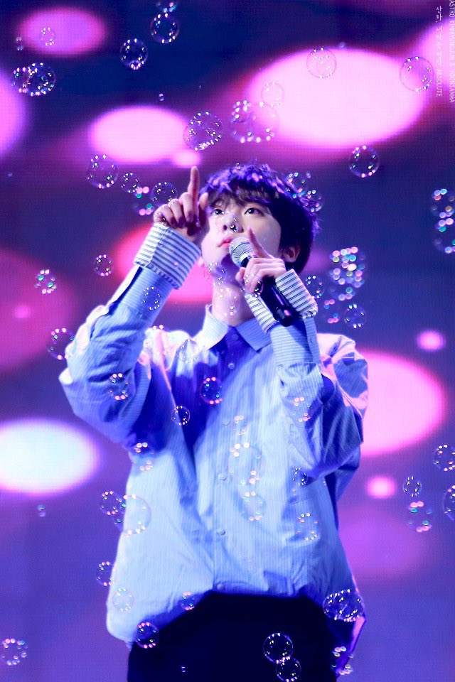 mzylvs_2's tweet photo. sanha                       also sanha https://t.co/JYLZUURBpv