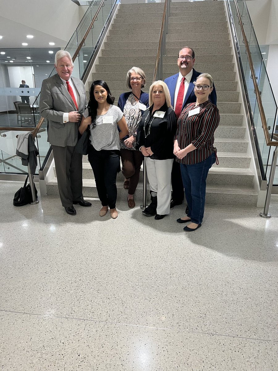 KellyKeislingTN's tweet photo. The President’s and staff of our Tennessee College of Applied Technology (TCAT) campus’ from across the state took time to visit their respected elected officials just prior to the adjournment of Session this year. Very appreciative of their services to our constituents. https://t.co/7iKtltLGRf