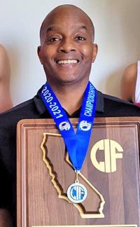 FullTimeHoops1's tweet photo. BREAKING: San Ysidro Head Coach Terry Tucker tells Full-Time Hoops he is resigning effective July 1. 

Tucker led the Cougars to the CIF D3 title in 2020, the CIF State Regional title in 2021 and the Open Division finals in 2022

Huge news in SD hoops https://t.co/tpLqA1Pbg0