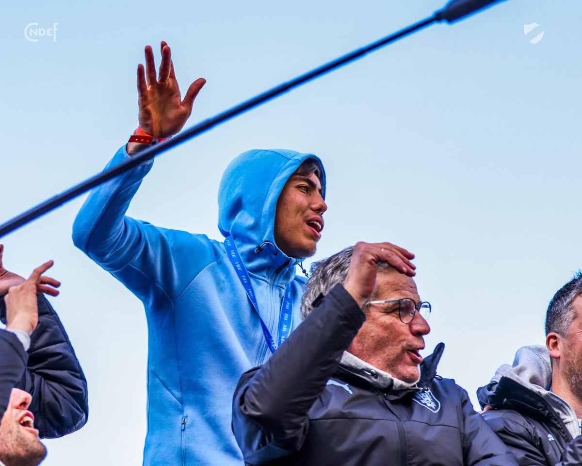 Nacional's tweet image. 𝐁𝐢𝐞𝐧𝐯𝐞𝐧𝐢𝐝𝐨𝐬 𝐂𝐚𝐦𝐩𝐞𝐨𝐧𝐞𝐬 🇺🇾🏆

👋🏼 Hola 𝐑𝐨𝐝𝐫𝐢, 𝐌𝐚𝐭𝐞𝐨 𝐲 𝐅𝐚𝐜𝐮 🤩🥇

#NacionalEsUruguay 
#CanteraInagotable
#ElClubGigante 🔵⚪️🔴