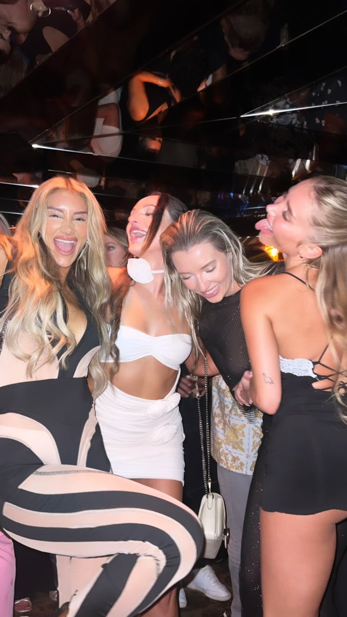 Alyssa_Markey's tweet photo. weekend archives 
https://t.co/ZCVdn3uuYF 
@maarebeaar @le_xtina https://t.co/9ITEc0iQSo