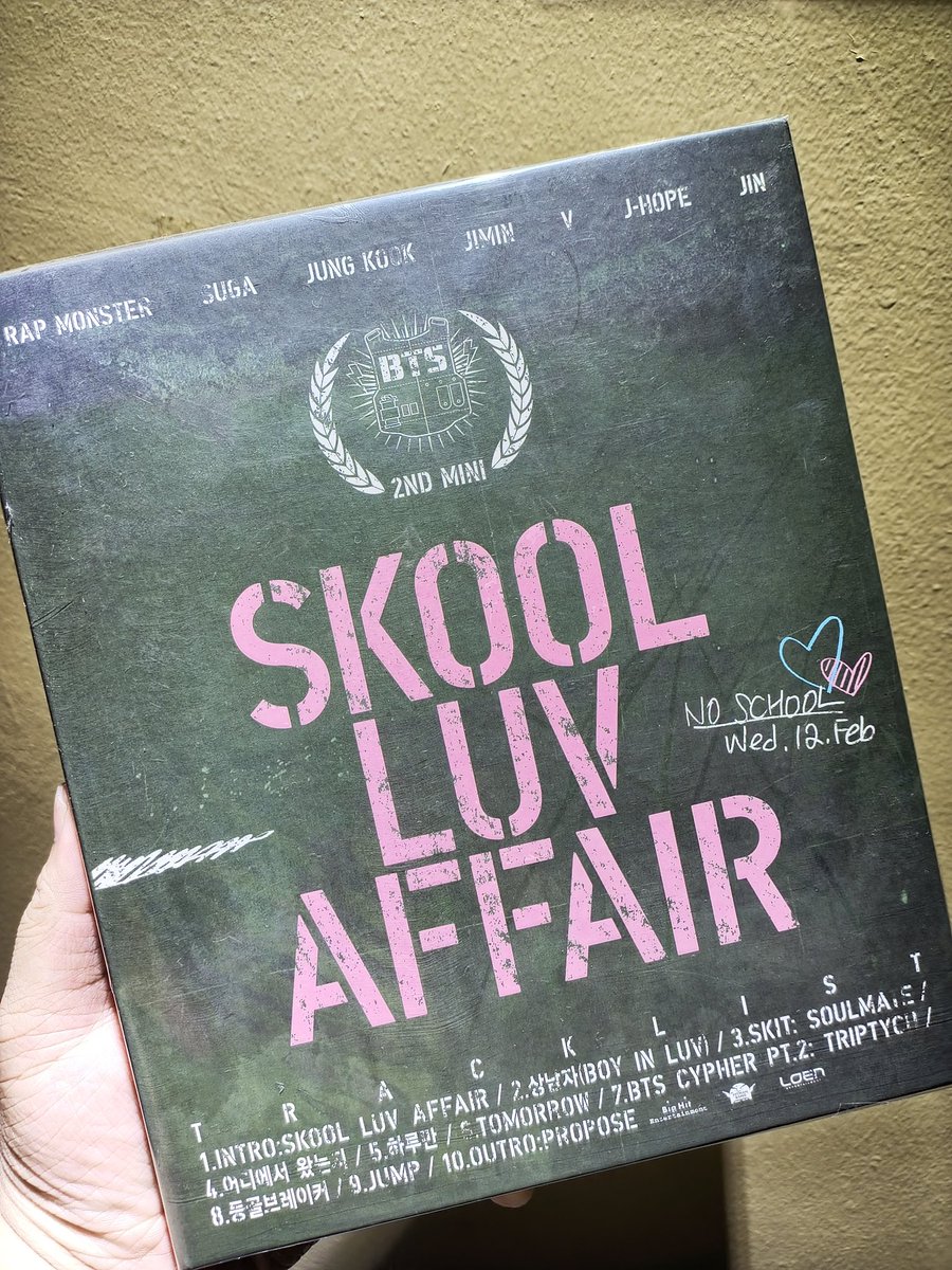 heyjiminstobit's tweet photo. BTS 10TH ANNIVERSARY GIVEAWAY !!!

1 winner of Skool Luv Affair Unsealed Album 

- ph only
- mbf, like, rt
- reply your message for bts 
- winner will shoulder sf ( sco )

ends tba! 💜 https://t.co/VtqQU7Mhs1