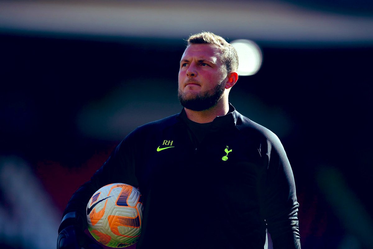FreeAgentsFC's tweet photo. Name: Ryan Hudson
Qualifications: GK UEFA B (GK A License 2023)
Previous Clubs: Spurs Women (1st Team GK), Leicester City (U15-U18 GK), Reading (U9-U14 GK)

Looking for GK coach roles (full time &amp; contracted hours) https://t.co/9tZs9MsrQN