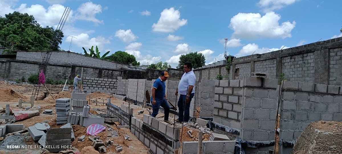 CarloSierras's tweet photo. #avanzarcumpliendo hoy con el avance del 30% de ejecución del centro vida del adulto mayor en el municipio de @Alcaldiafcion , en busca de una atención integral a nuestros adultos mayores @petrogustavo @jccamacho6410 @MilagroHg @Rauldelgado58 @MinSaludCol @RenovacionCo https://t.co/Zh5PlnxNru