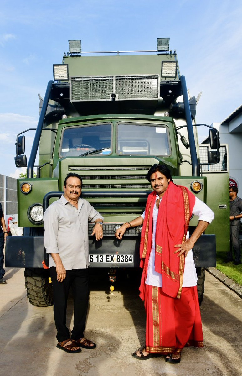 ProSardhar's tweet photo. మీరు వేసే ప్రతి అడుగు విజయ పథం వైపుగా సాగాలని కోరుకుంటున్నాము…❤️ @PawanKalyan sir https://t.co/uFZBuHDCrs