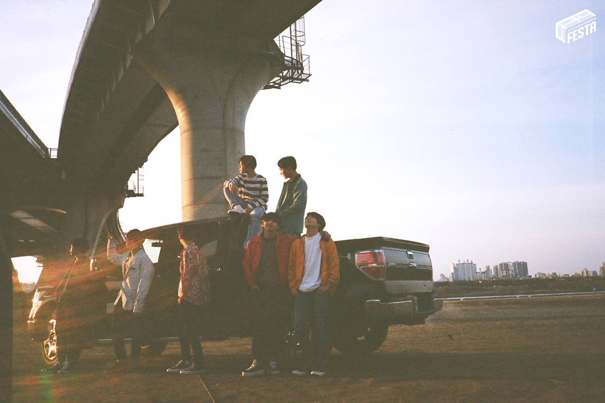 Old_urn's tweet photo. 10 лет BTS💜
7 лет я люблю их💜
Сколько бы ни осталось впереди, хочу провести с ними💜

@BTS_twt https://t.co/Q9YwaV1MWo