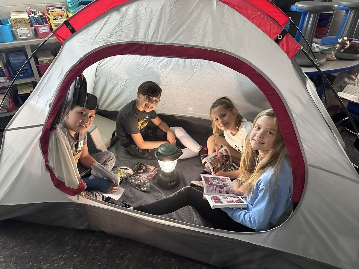 classrmsanders's tweet image. Camp read a lot @SLCSBrummer