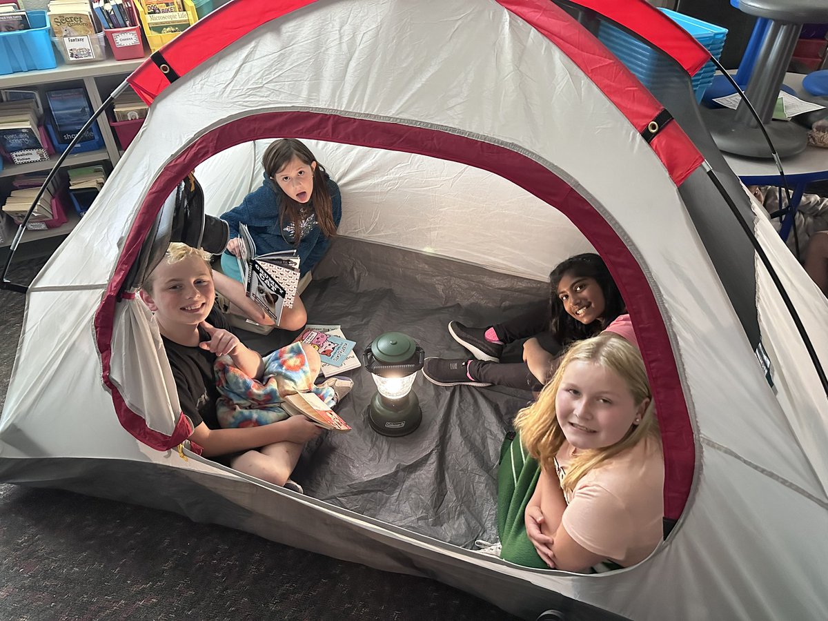 classrmsanders's tweet image. Camp read a lot @SLCSBrummer