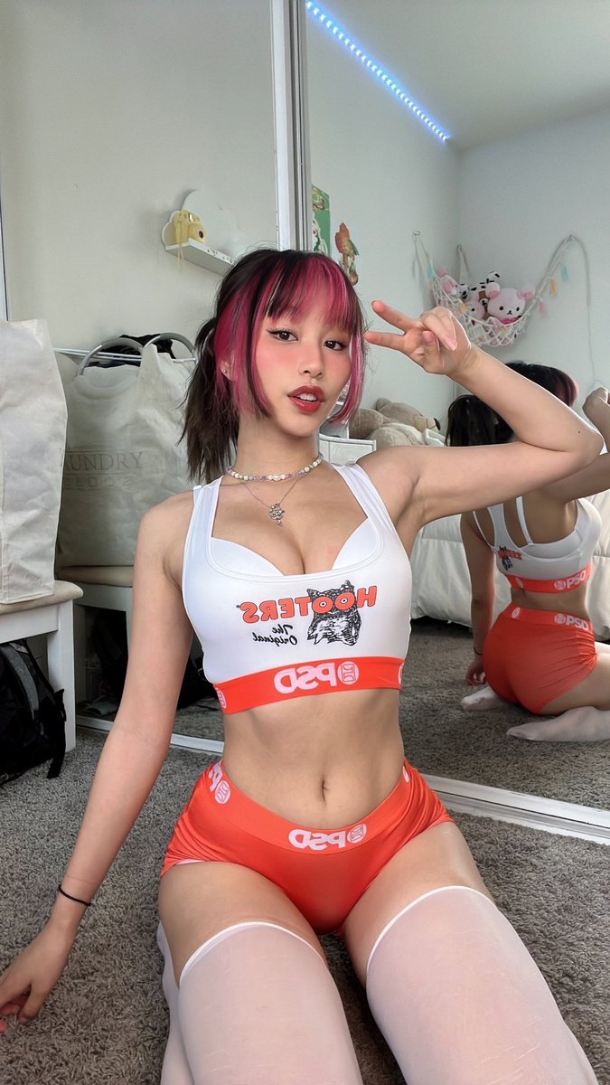 Lily🌸 on Twitter: "This entire set is FREE on my wall rn!!!! 💕 🥰 http