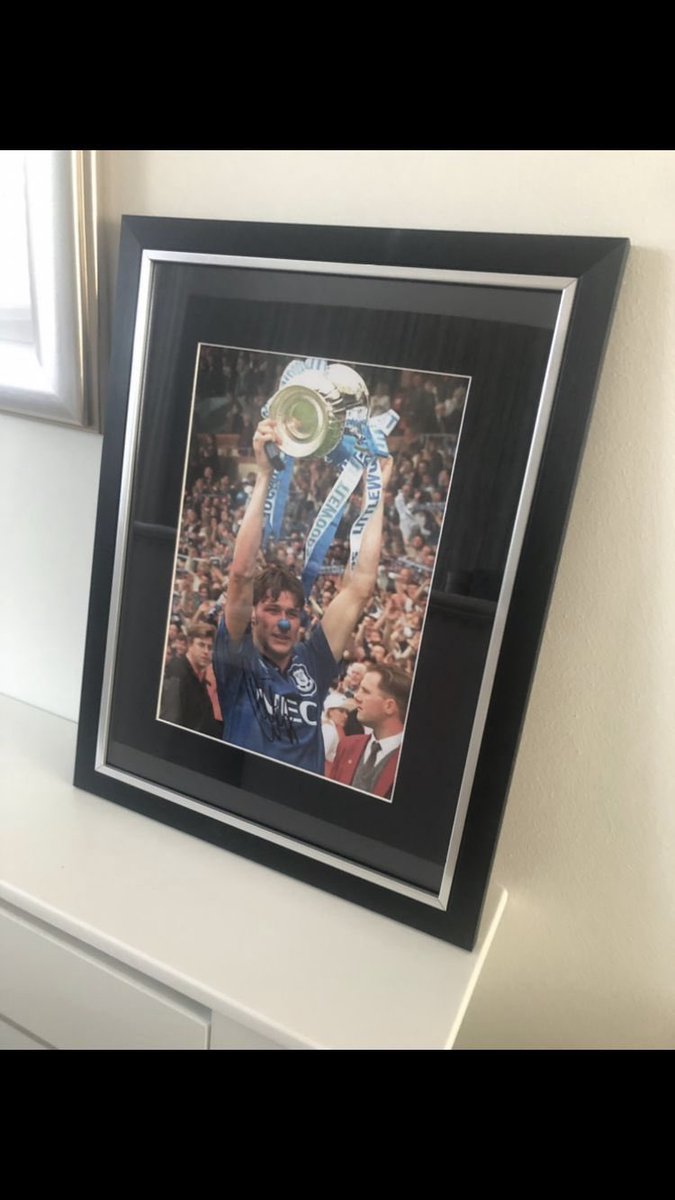 since1878couk's tweet photo. Few good bargains this week - @everton 

Big Dunc -

These are all approx 16x12 inches, all signed and framed at £30 including local delivery (in Liverpool)

Courier charge is £10 on those that need it. 

Any other requests just inbox 🍺 https://t.co/wsvPT7Edf5