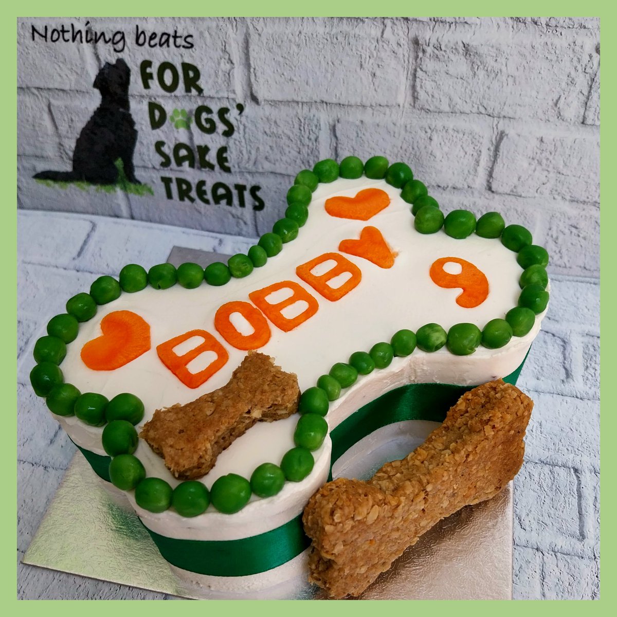 Bobby has been getting cakes from me since I started baking them. But this year he git a grain free cake cos his 'little' sis is on a grainfree diet. 💚🐶💚 #QueenOf #SmallBusiness #cake