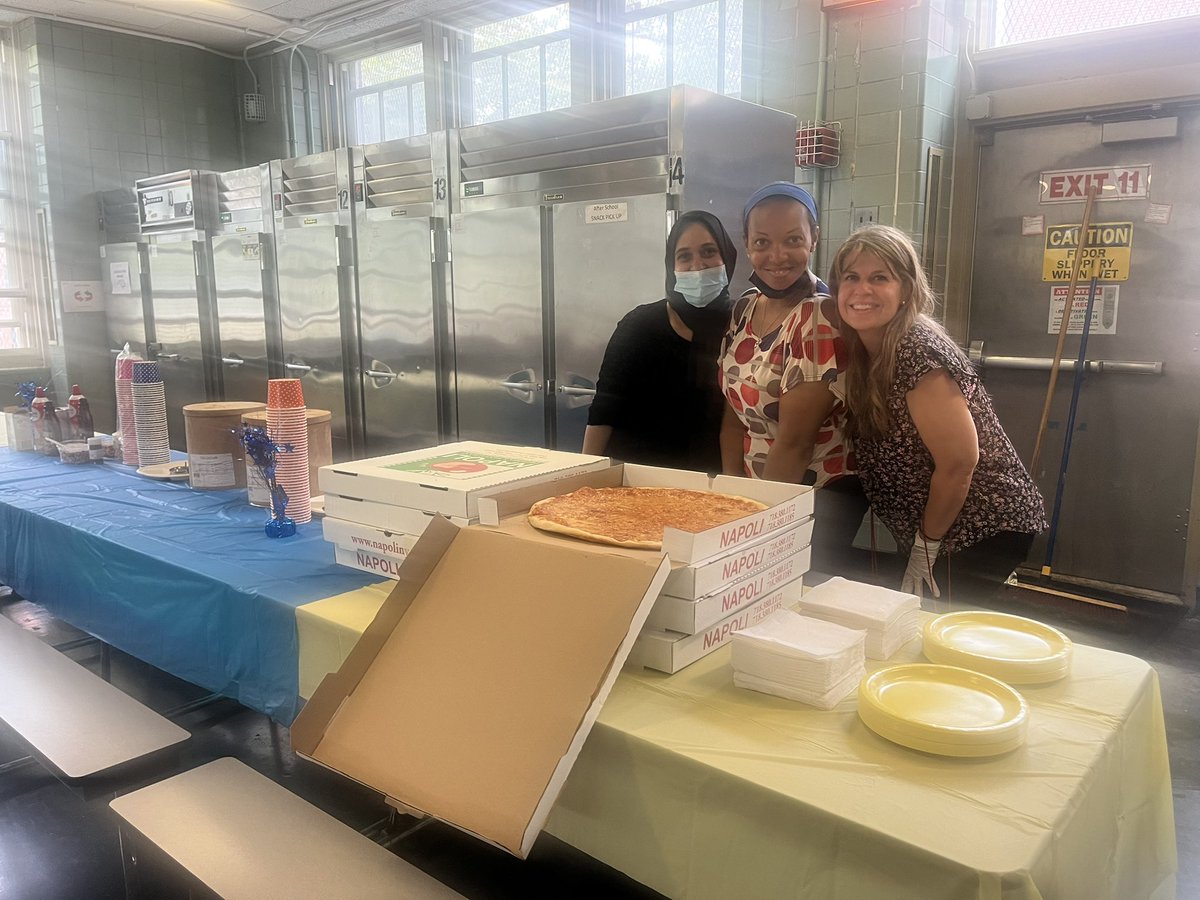 PS165Queens's tweet photo. Monitor party π https://t.co/WPFeTvgpGq