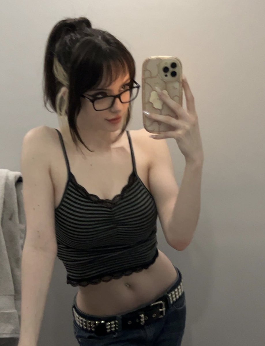 emi ♡ on Twitter: quot i want more piercings and a tattoo quot