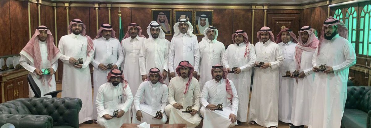 moe_tbk's tweet image. كرم المساعد للشؤون المدرسية المدارس الفائزة في مسابقة الريادة في التجهيزات المدرسية مهنئا الجميع، كما أشاد بجهود الموجهين والموجهات الصحيين في مدارس المنطقة المثمرة في تنفيذ ومتابعة برامج الصحة المدرسية والعناية بالأبناء الطلبة….