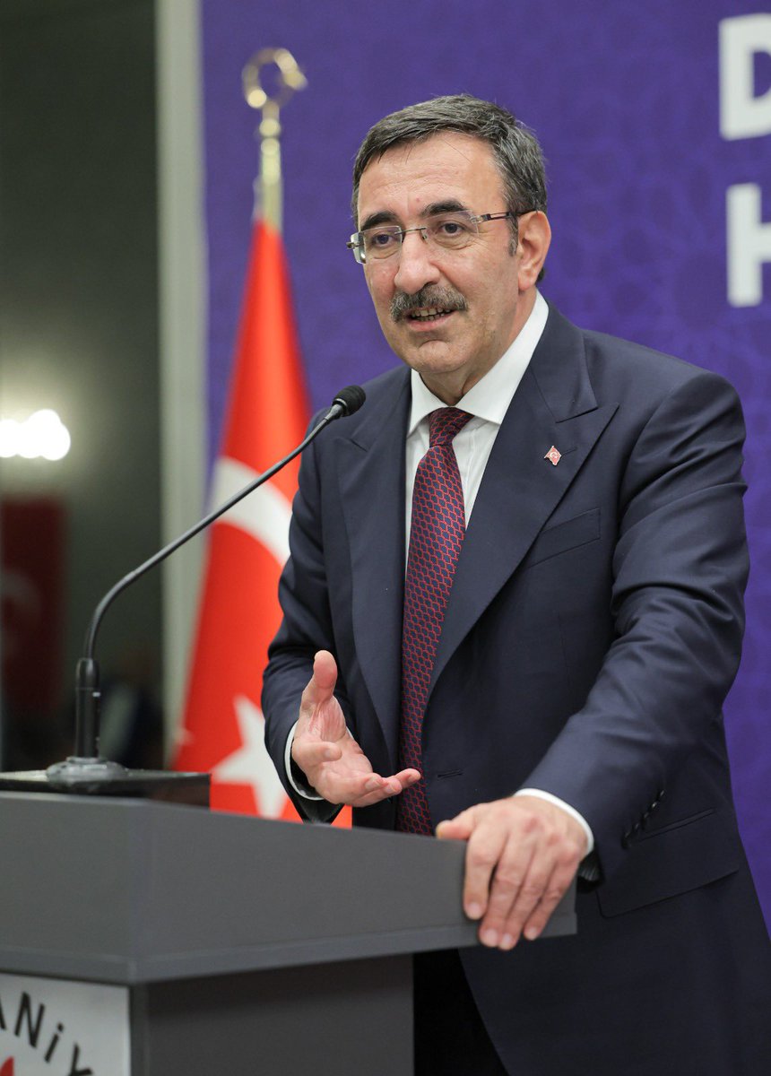 tugbaisikercan's tweet photo. Cumhurbaşkanı Yardımcımız Sn. @_cevdetyilmaz’ın katılımıyla gerçekleşen Doğu ve Güneydoğu Hemşehri Buluşması’nda vatandaşlarımızla bir araya geldik. 

📍Ümraniye | @AkUmraniye 

@cetinkaya_salim 
@ismetyildirimtr https://t.co/THznJvbvd0