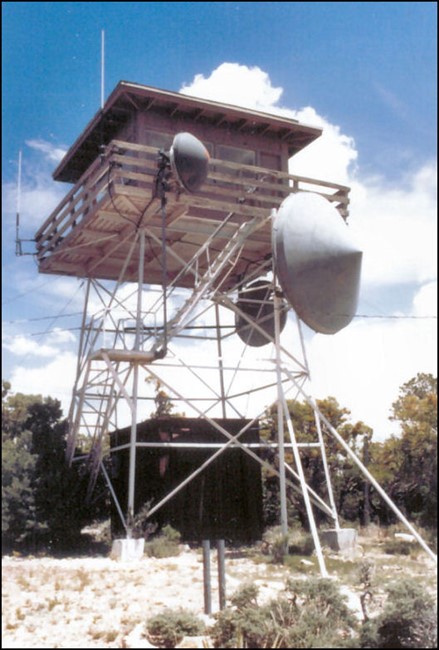 FireTowerBot's tweet photo. The Hopi LookoutUS 802 AZ 67 https://t.co/z3kwngAeai