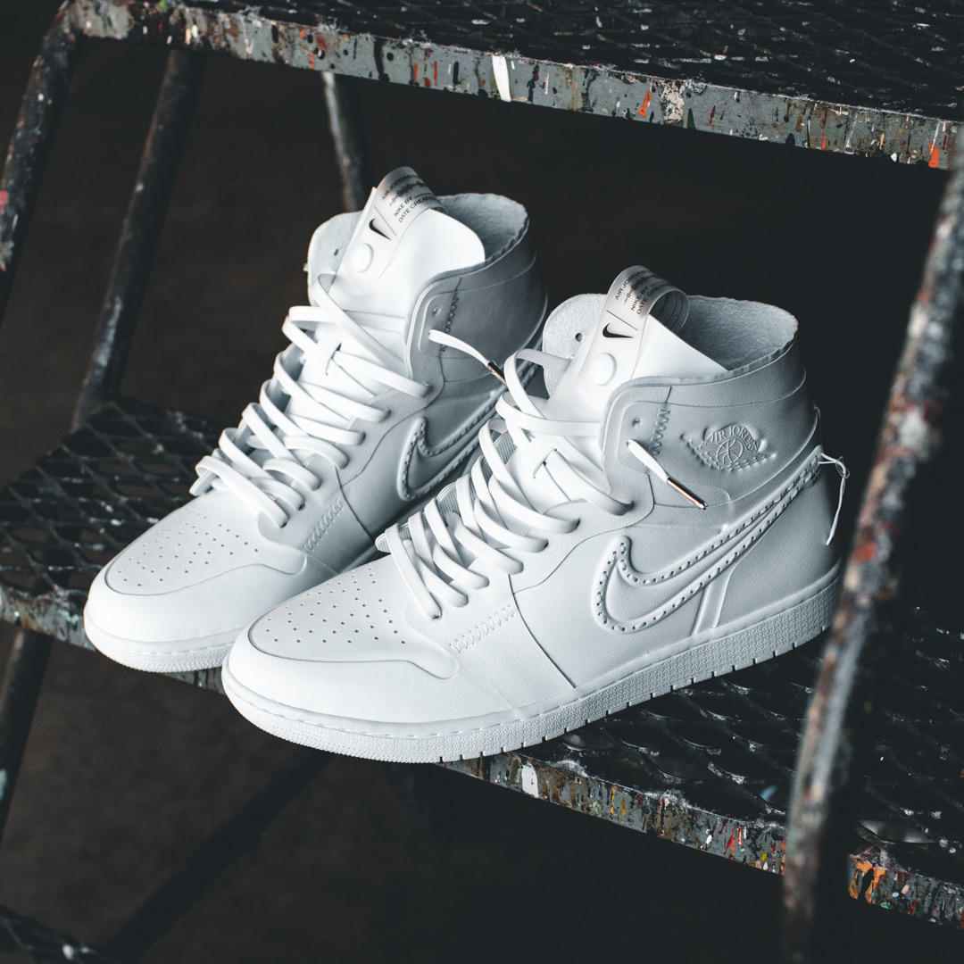 LaceLab's tweet image. ✨ White on White ✨

Luxury Leather Lace Lab Laces on these all white Air Jordan 1's

#lacelab #laceswap #airjordan #aj1 #aj1mid #aj1high #jordansdaily #kicksdaily #sneakerhead