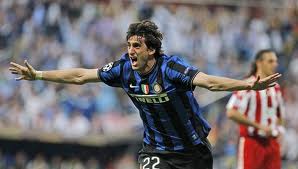 molenerazzurra's tweet photo. ¡Feliz cumpleaños!

#MoleNerazzurra #DiegoAlbertoMilito #ElPrincipe #Inter https://t.co/hWCLuPdhDU