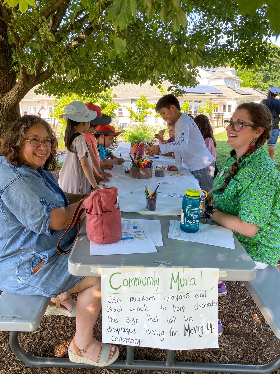 LexMontessori's tweet image. The LMS Art Show falls during the last few days of school. It&apos;s a fantastic community event where artwork from every student at LMS is displayed and there are opportunities to create new art at various stations with LMS parents, faculty and staff!

#LMSSpecials #LMSCommunity