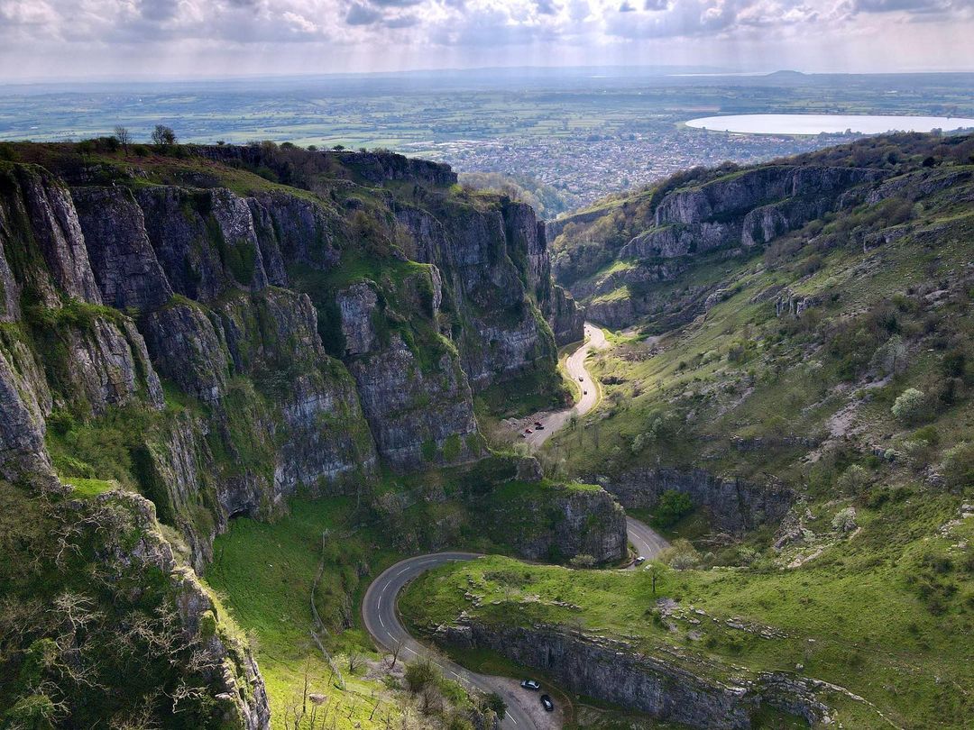CheddarGorge_'s tweet photo. One of the most beautiful sights not just in Somerset, but the whole of the UK 🇬🇧 Would you agree?

📸 suveennr https://t.co/hSOh1SPN9n