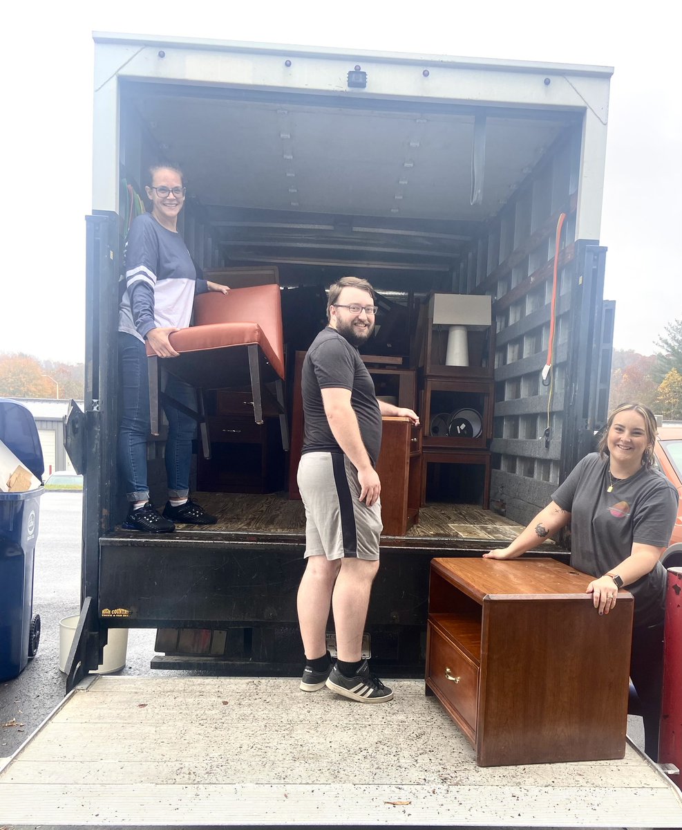 hbwnc's tweet photo. Thanks to the generosity of our community, we pick up donated furniture and household goods and deliver it to newly moved-in homes. 

But in order to keep doing this, we need a new moving truck! https://t.co/7v1jyfwhOb