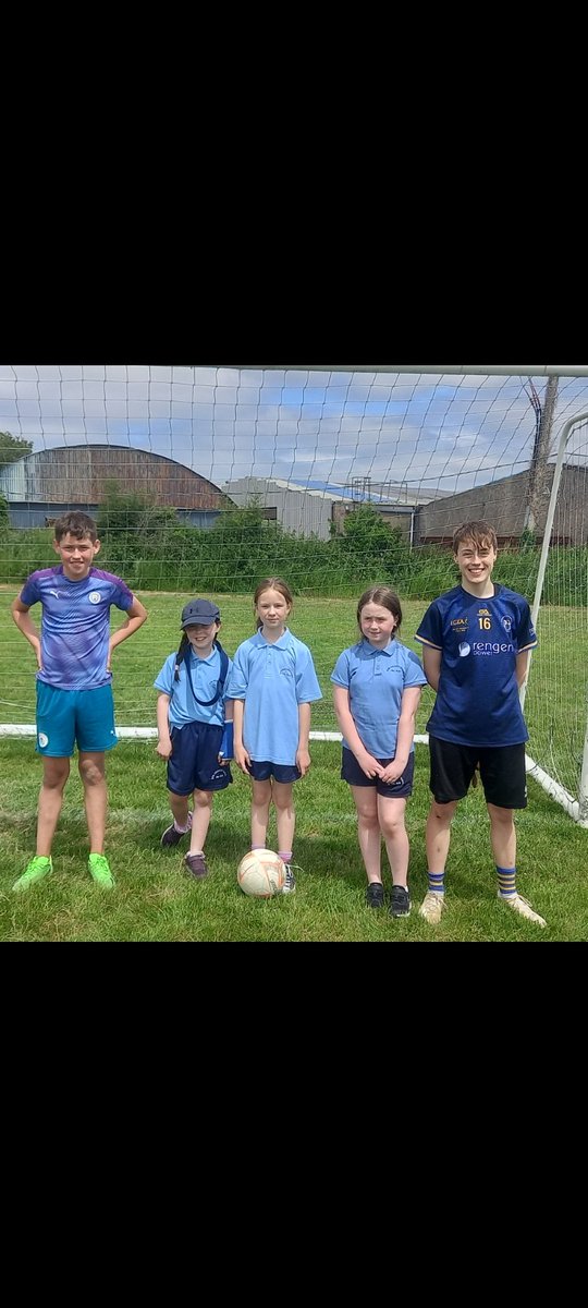 MrsYoungs325978's tweet photo. 3rd class penalty shoot out winners. Huge thanks to Ruairí and Jenna for coming back to St Senan's sports day to be our goalies. #Sportsday #penos @st_senan https://t.co/84GtCVcMm1