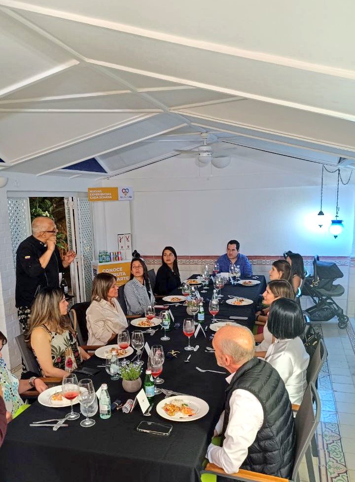 artesanocaracas's tweet photo. Cena Thai a 4 tiempos, armonías guiadas de la mano del Chef Marco Barrios y el Sommelier Edgar Frías junto a los maravillosos vinos de Bodegas Otazu. ¡Una Neuroexperiencia para no dejar pasar...!. Vuelve éste SABADO 17 JUNIO / 7PM. Descarga la app y reserva con AKALBAK. https://t.co/OPSESEaxsT