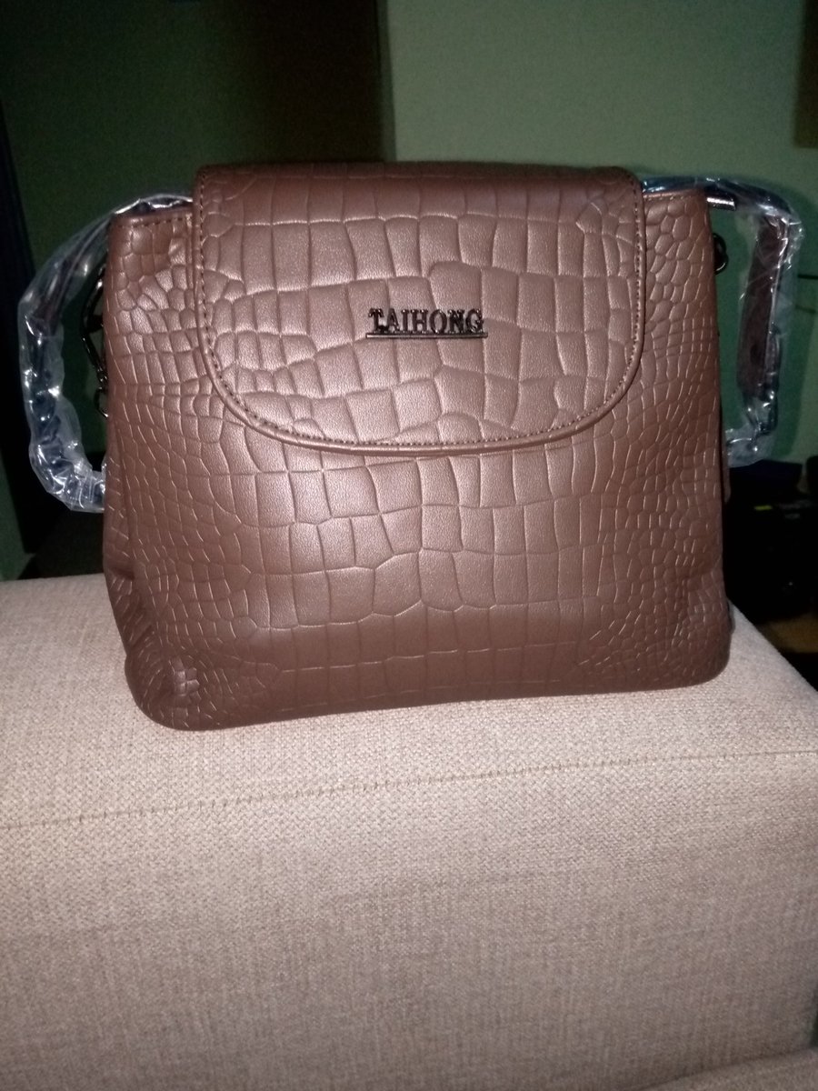 mercieshams's tweet photo. K's Handbags brings you the best at kshs. 1800
0113815985
#entrepreneurs #SmallBusiness #sme https://t.co/bxL6kZBXJF