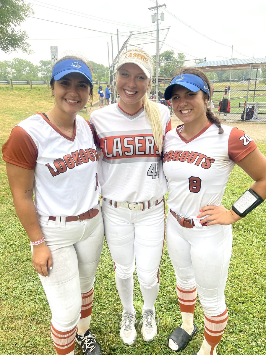 Hope_Barrett44's tweet photo. Future roomie and teammates!!💙@Coach_Stopp13 @CoachColemanNDC https://t.co/ZHPMBiN5gw
