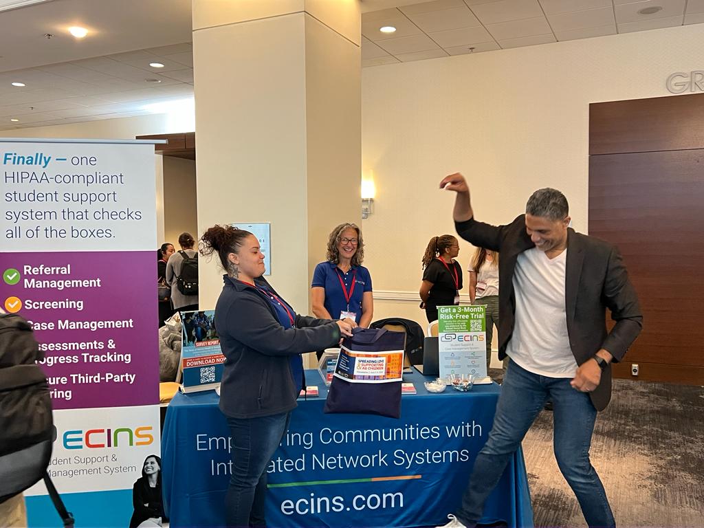 ECINSNews's tweet photo. 🎉Congrats to Cheikh Higgs from the @CLEMetroSchools who was picked randomly out of our #CSxFE giveaway registrants by 🙌 Jose Munoz, CEO of the #CoalitionforCommunitySchools / @IELconnects! We had a fantastic time this week! Get a FREE demo of ECINS!
#CSxFE23 https://t.co/Vtp6WZBg6V