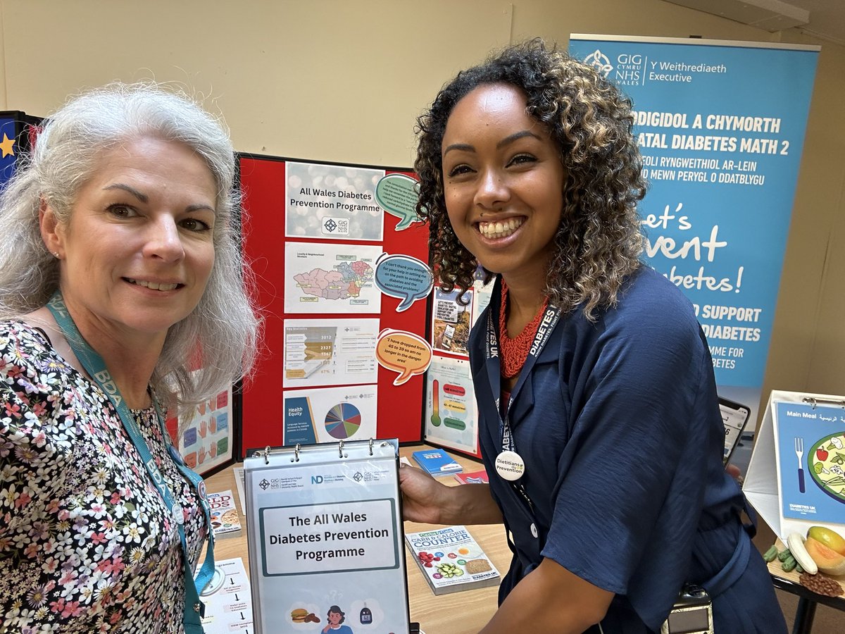 Melstephenson01's tweet photo. We’ve had a great start to #DiabetesWeek2023 with a visit from @Eluned_Morgan and @lynne_neagle to @cav_dietetics discussing the importance of #diabetes education and patient empowerment 💙 #whatdietitiansdo https://t.co/5KTO0cbIfs