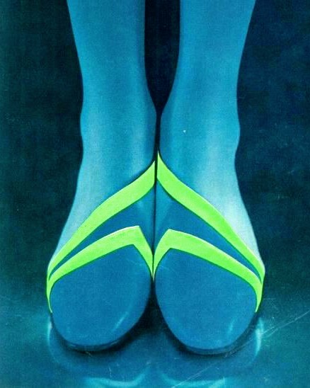 wendyOrourke's tweet photo. Margaret Jerrold Shoes (1966) https://t.co/vxpe4bNGAw