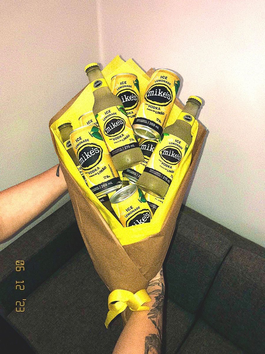 mikeshardbrasil's tweet photo. 💐​✨ aulas de romance com o mike ✨​💐​

*Beba com moderação. https://t.co/3mfYj7kI2a