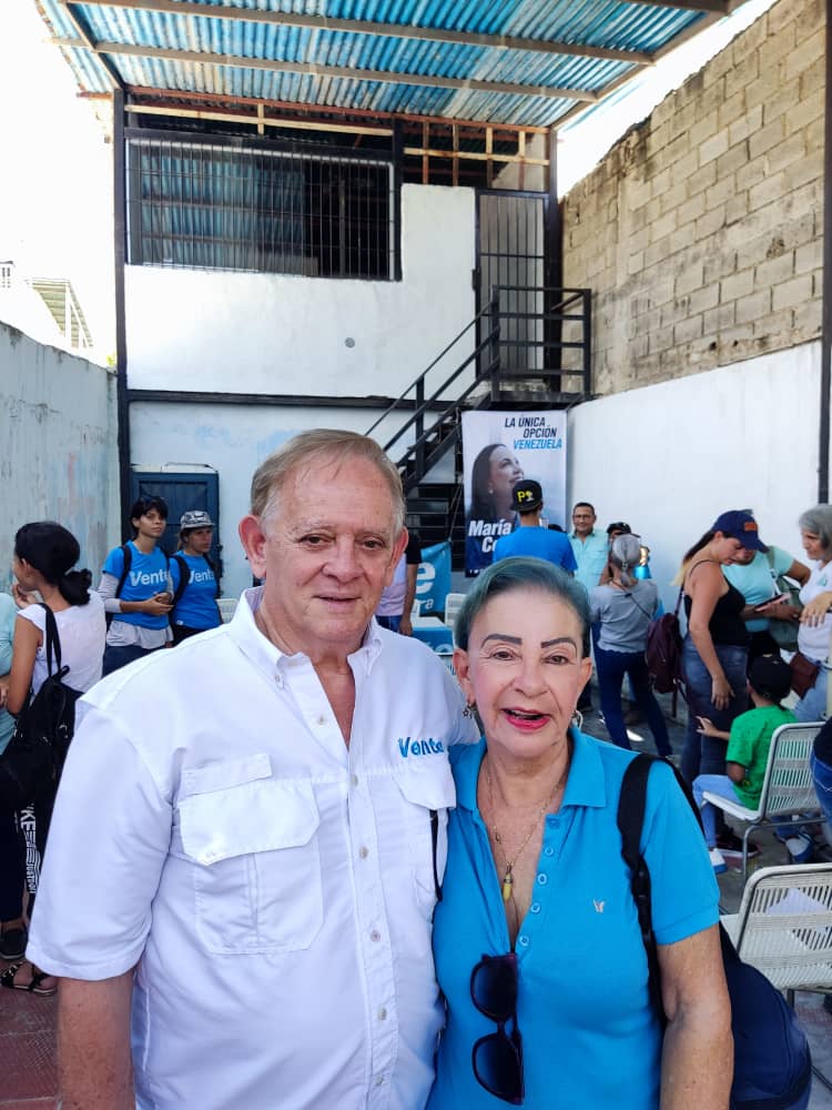 VenteCarabobo's tweet photo. #Guacar está despierta y se monto en el camino de la esperanza que hoy une a toda Venezuela, un país que grita: ¡NO queremos socialismo!  #VamosHastaElFinal con @MariaCorinaYA 🇻🇪 
El partido VENTE se crece con sus 14 Municipios de la mano de @jesuslozada9 
@VenteVenezuela 
#12Jun https://t.co/UlP7eebaKv