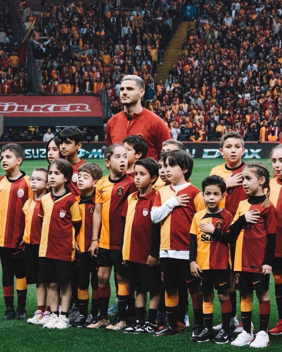 🎙️ Evren Turhan:

''Icardi, Galatasaray’a gelmiyor' diye yalan yanlış haber yapanlara itibar etmeyin. Emin adımlarla her şey devam ediyor, biraz zaman lazım. Ciddi maliyeti var, kolay değil. Her şart zorlanıyor. Icardi, Galatasaray’ı istiyor o kesin.'