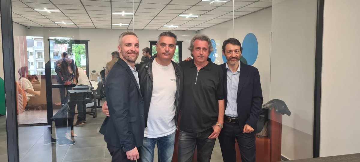 carlomazzone's tweet photo. C’è tanta gente straordinaria qui che sta facendo un lavoro altrettanto straordinario. Io cerco nel mio piccolo di essere parte di questo cambiamento. Grazie a tutti quelli che ci stanno credendo.
#carlomazzone #startup #community #talento #innovazione #SEIVentures @GEOLUMEN https://t.co/0mvcO1XoSL
