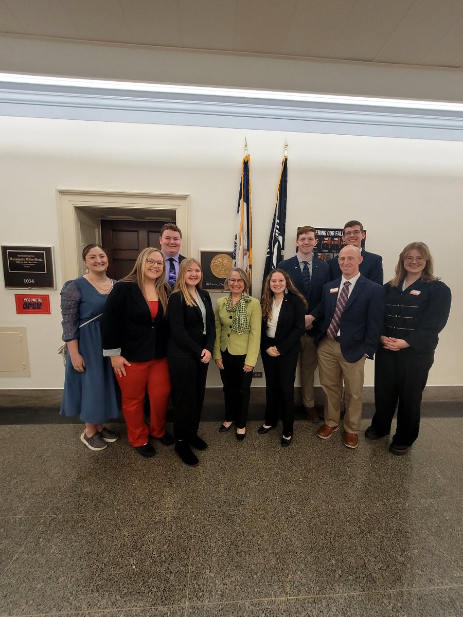 iowa4h's tweet photo. Six 4-H youth members joined nearly 300 of the nation’s best &amp; brightest in Washington, D.C. to attend the 2023 National 4-H Conference, the pinnacle experience in 4‑H civic engagement, providing opportunity to connect, engage, &amp; impact their communities.

https://t.co/bZqA6lxbyb https://t.co/stUZLUt53c
