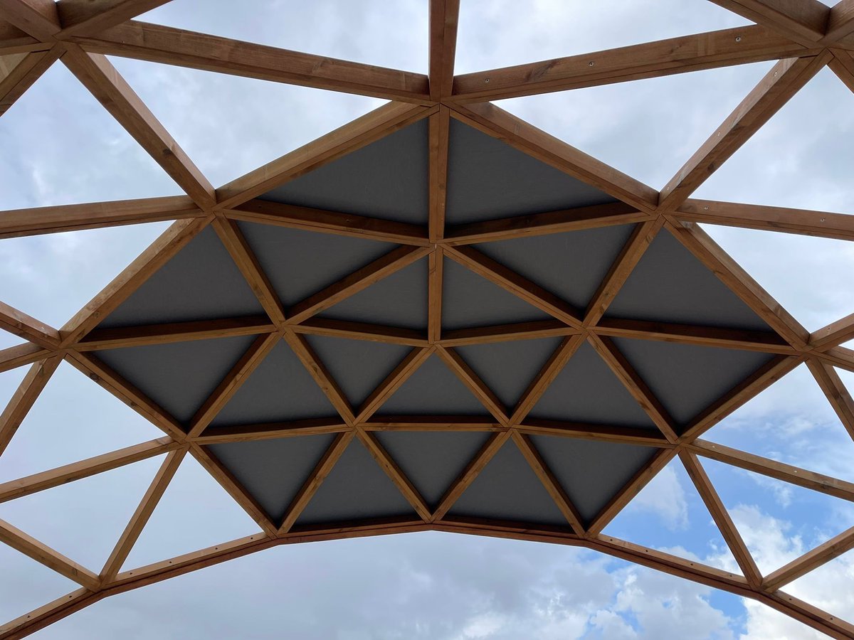 BorjaLavandera's tweet photo. Cuando tienes una cosita en la cabeza y se hace realidad😍😍😍 #Trescasas 

Nuestro Auditorio Domo es una realidad, junto con el graderío de pallets de madera. El sábado 17 se inaugurar�� con los conciertos de los vecin@s de Trescasas dentro de la IV edición  del Día de la Música. https://t.co/DlaADPdExS