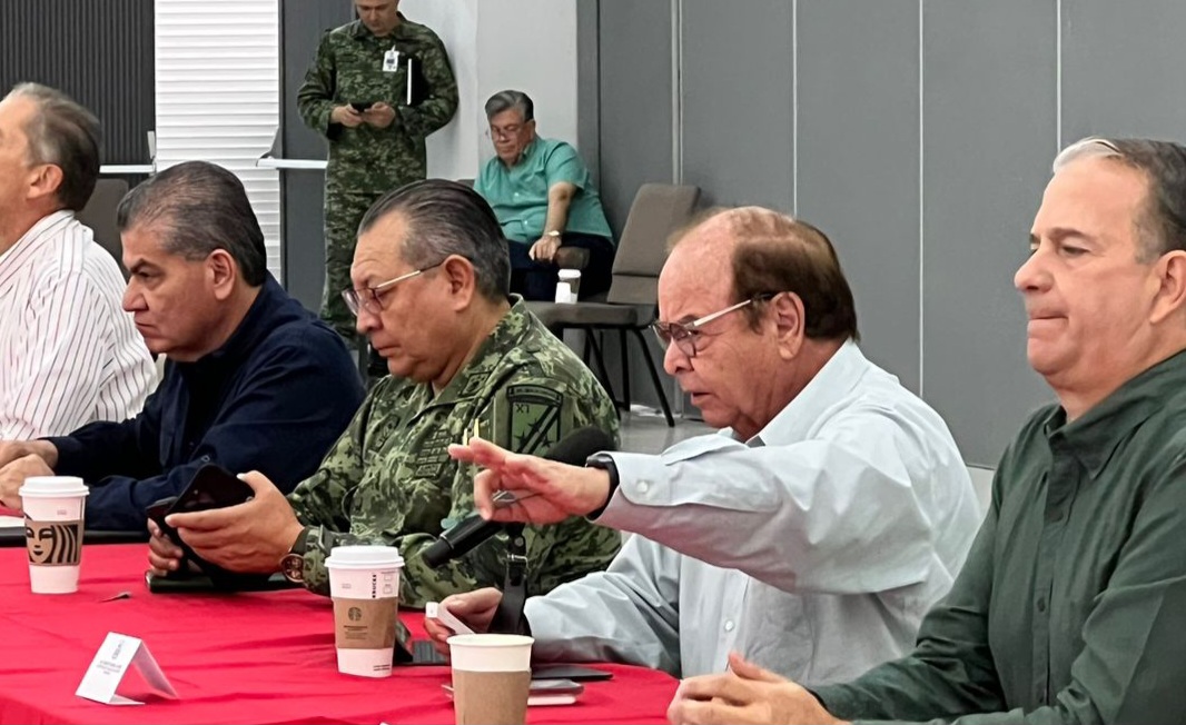 En el Subcomité Técnico de la Laguna, presenté las estrategias para prevenir y combatir el Dengue, anticipándonos a la aparición de casos, haciendo recomendaciones a la población y autoridades municipales para evitar y eliminar la presencia de criaderos de mosquitos.