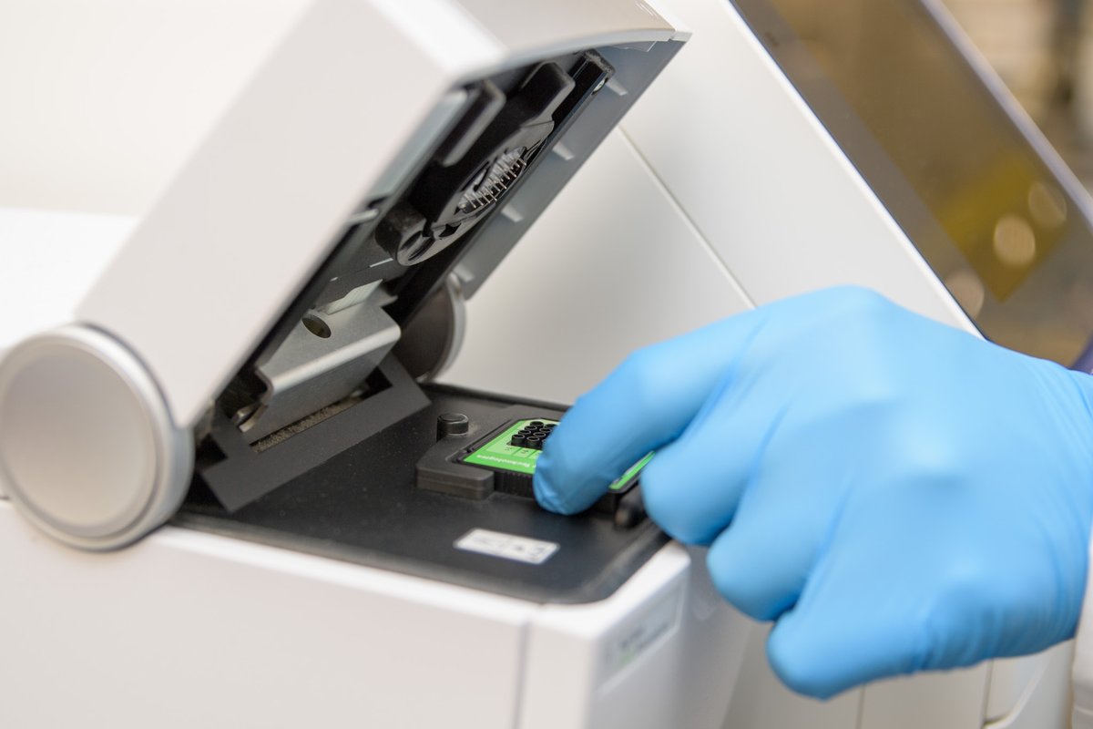 Dr. Tobias Jakobi received a research grant to examine the roles of different Ribonucleic acid (RNA) species in cardiovascular diseases!

Read more on his research here: bit.ly/3N64DWX

#uazmedphx #rna #cardiovascular #health #treatment