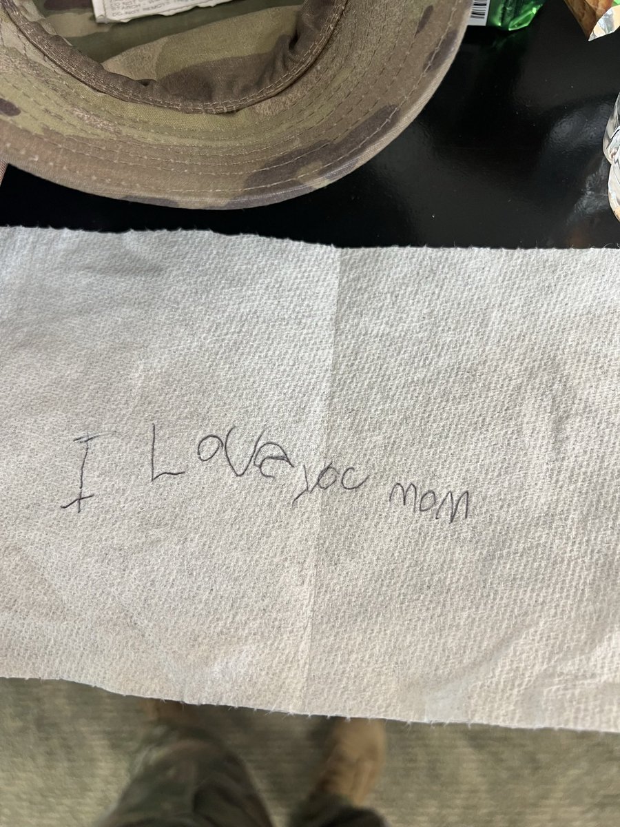 Tasiaalexuss's tweet image. One day I was having a rough morning and scrambling so I wasn’t able to pack my lunch; I came into the kitchen and my son had packed my lunch. I got to work and saw he wrote me a note for the day saying “I love you mom”. I cried for 5 mins. Had to get it tatted. Definitely my fav