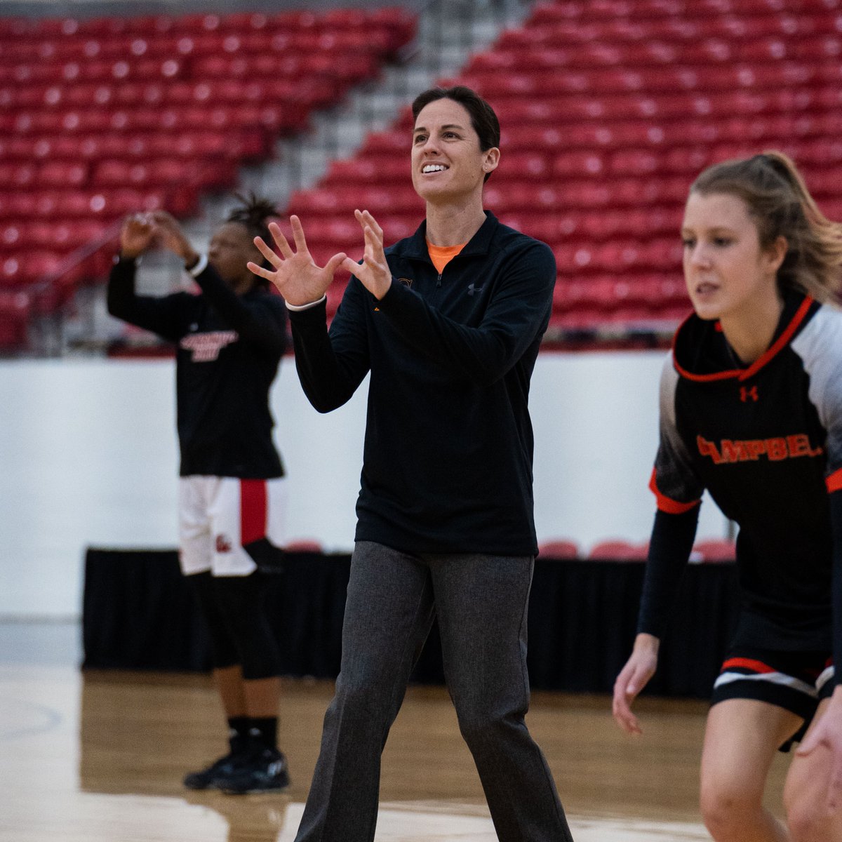 Congratulations to @CoachBowen20 on being named to the 2023 Rising Stars: Impactful Women's Mid Major Assistants list by @SilverWaveMedia 👏

📰: bit.ly/3X2ajWs

#SweatAndServe | #RollHumps 🐪🏀