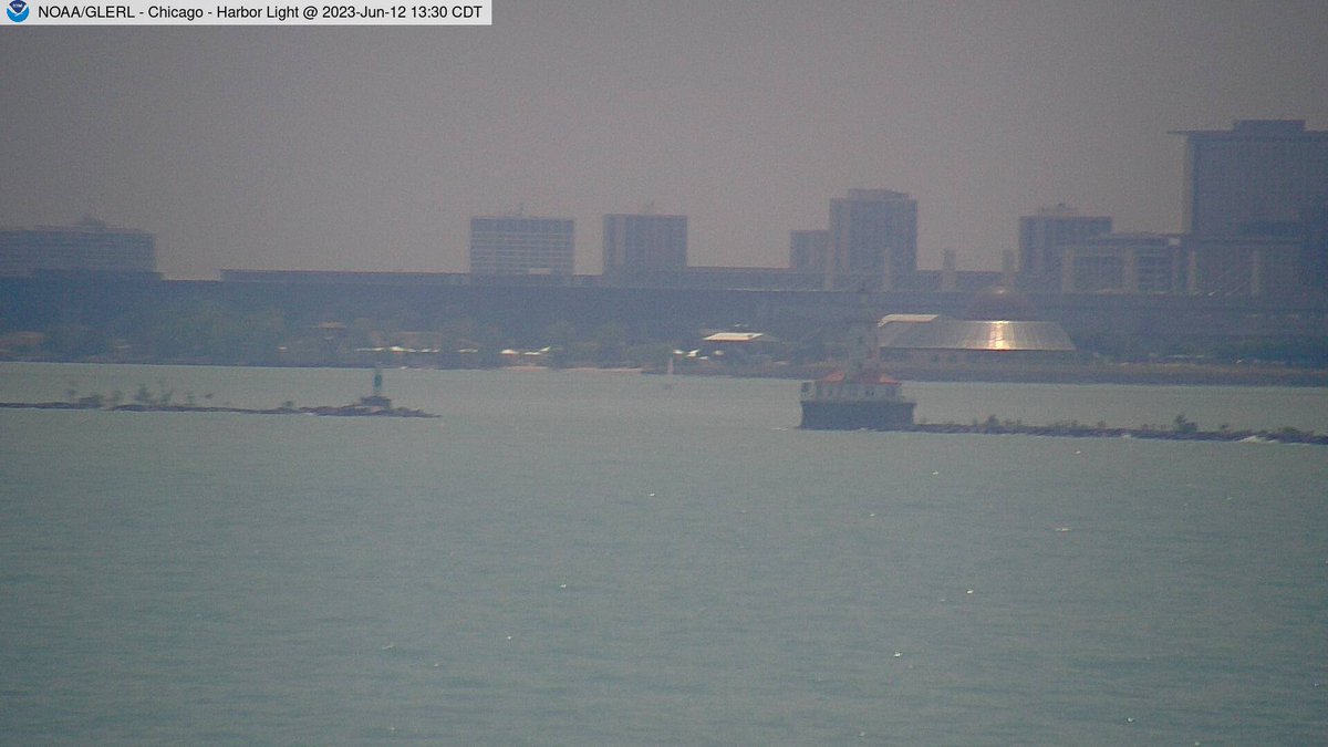 It's 63F in #Chicago with cloudy skies &amp; winds at NW11.5mph goo.gl/Z1aEUC