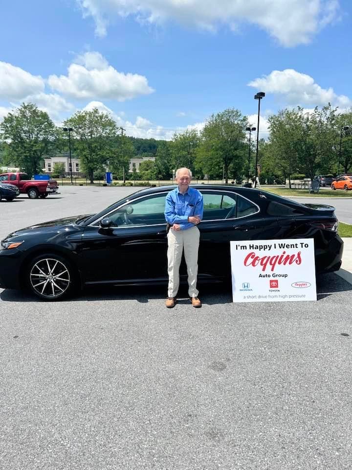 Congratulations 🎈 to Albert Short on your new 2023 Toyota Camry SE Hybrid !! A big step up from his 2006 Toyota Corolla . Welcome to the Coggin's family Albert & thank you for letting us earn your business !! 🤝

#cogginstoyotaofbennington #benningtonvt #manchestervt...