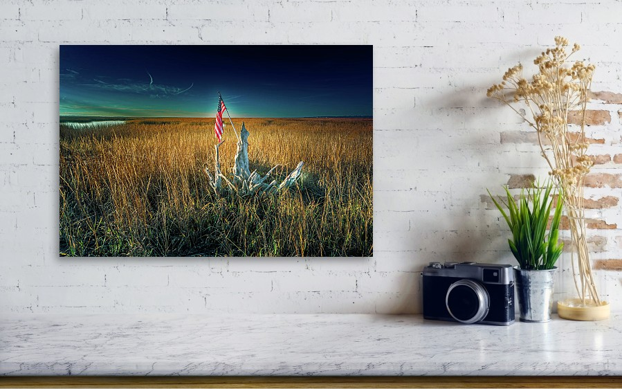 nbrandsberg's tweet photo. Tybee Island driftwood and flag at sunset in the marsh wetlands near Charleston here:

https://t.co/28pbZbpWAf 

#tybeeisland #charleston #tybeeflag #tybeesunset #tybeemarsh #georgia #georgiaflag #landscapephotography #travelphotography #nature #BuyIntoArt #AYearForArt  #Travel https://t.co/GgCOvRP79s