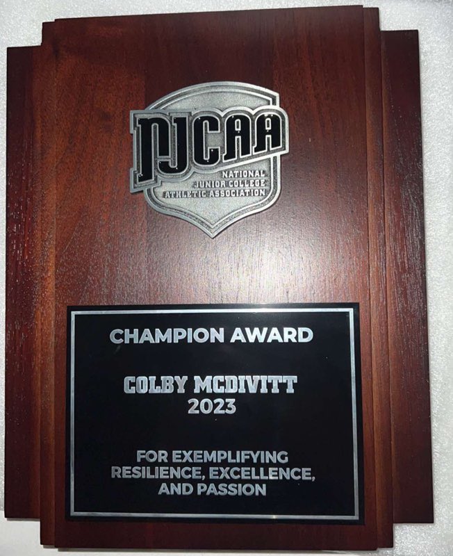 Congrats to our very own, Colby McDivitt. She was awarded the Champion Award by the NJCAA. The Champion Award honors a member or former member of the NJCAA community who exemplifies resilience, excellence, and passion. What an amazing honor, congrats Colby. #WeArePSC