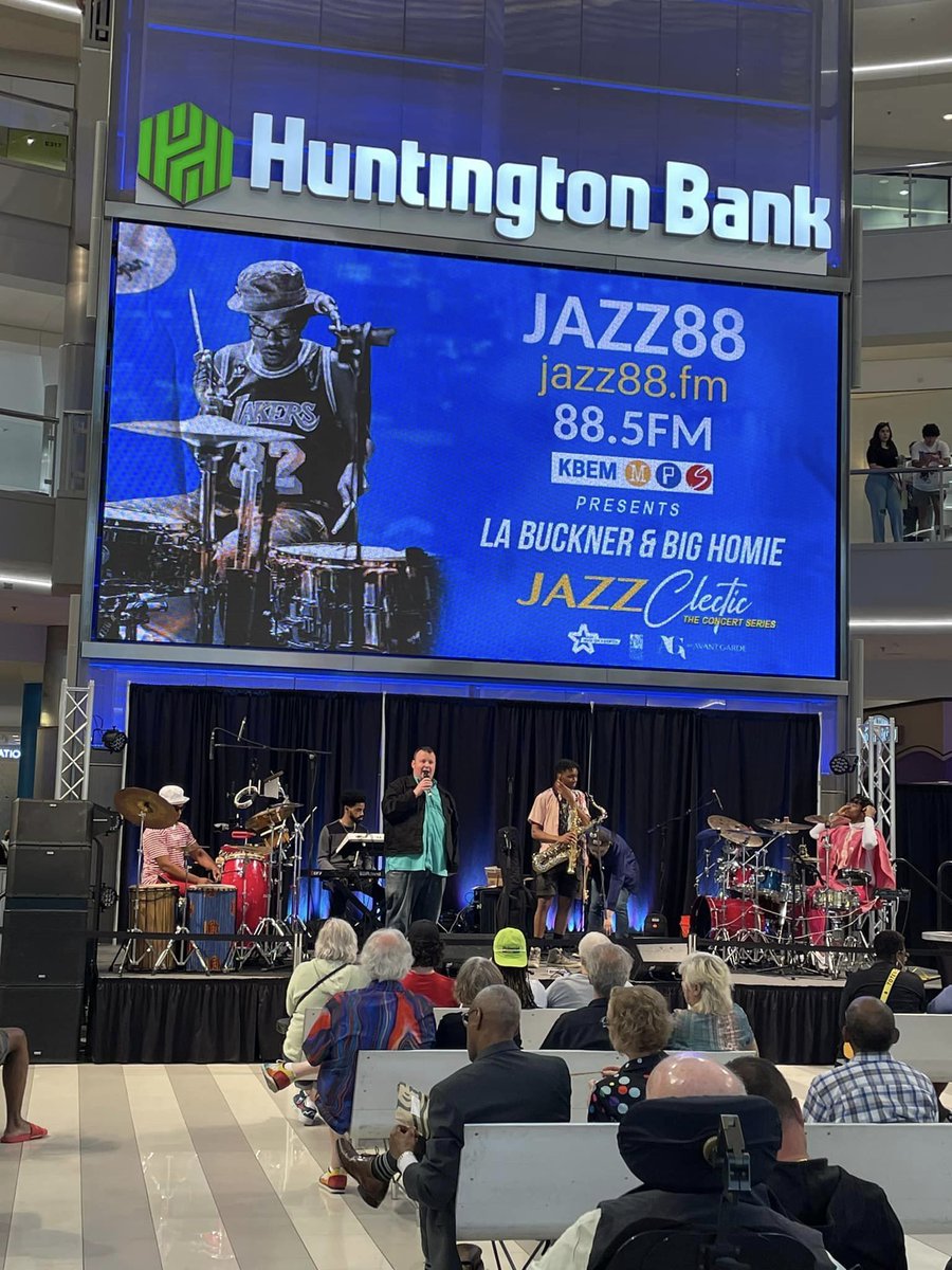 Jazz88 KBEM tweet media