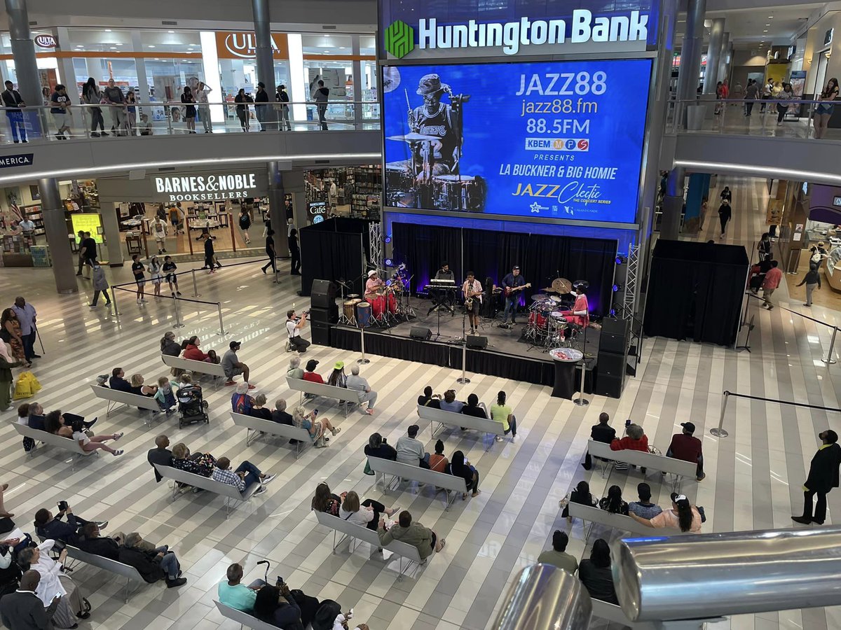 Jazz88 KBEM tweet media