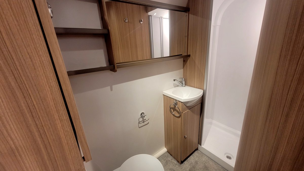Are looking for a lightweight caravan, but don’t want to compromise on having a fixed bed?

Then the Phoenix+ 440 might just be the perfect layout for you!

☎️ Call and visit your local retailer to see this award-winning layout in person! 👉 bit.ly/3gRIE3L

#GoBailey